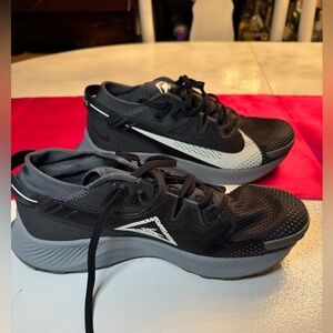 Nike Pegasus Trail 2 Women’s Size 10